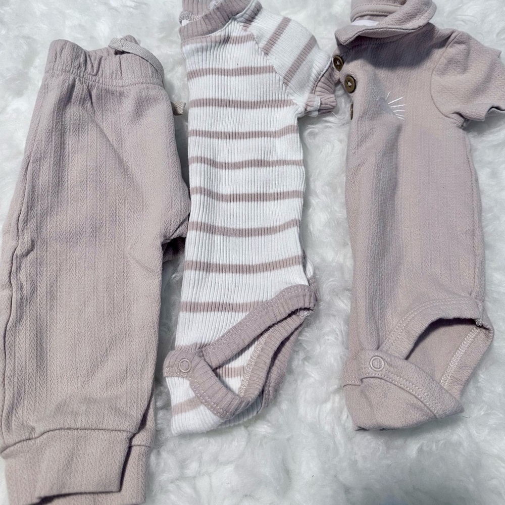 Unisex RZ byRachel Zoe Tan & White 3 piece set | 6-9m